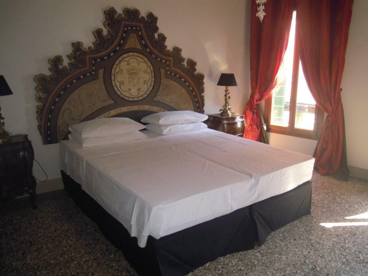 La Residenza 818 Hotel Velence Szoba fotó